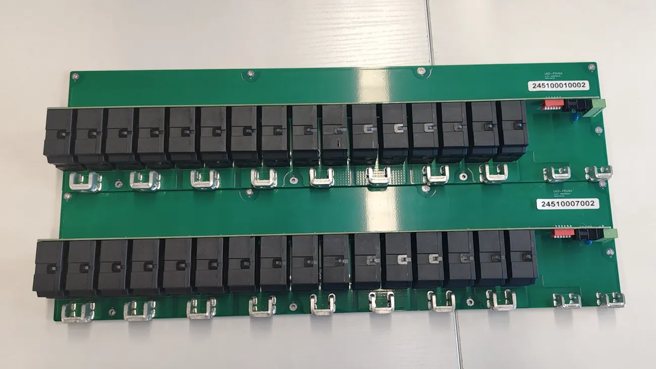 automatic charging relay application