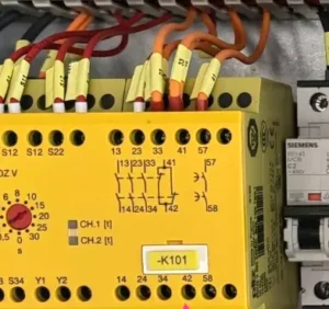 Safety relay